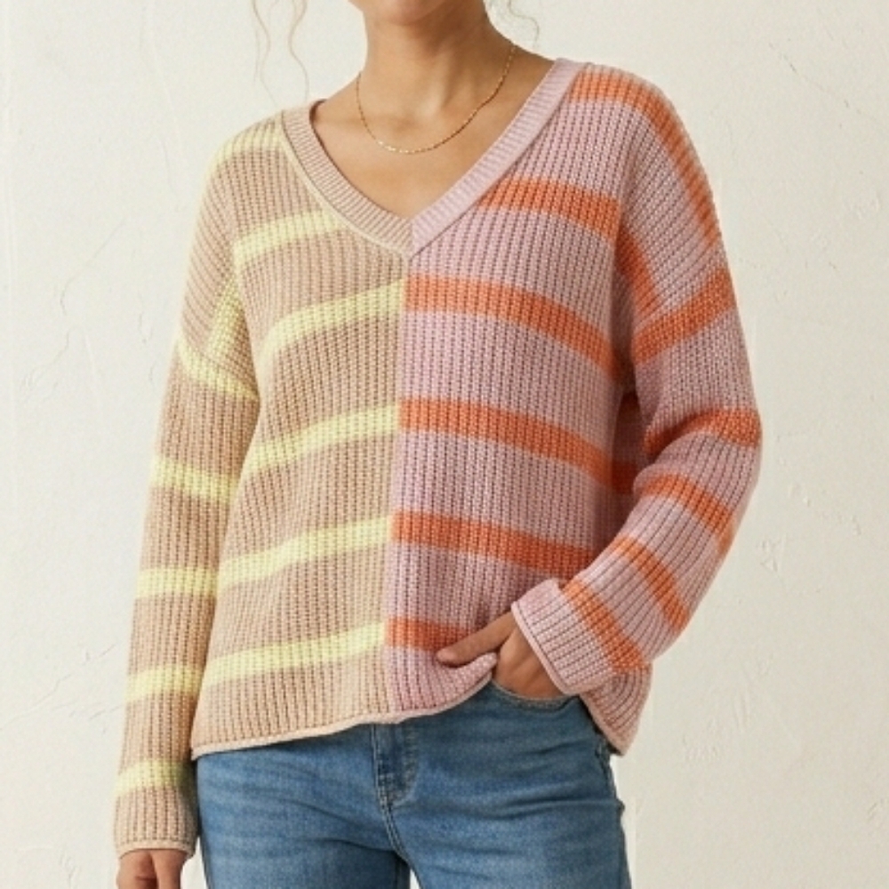 American Egale Stripped Chunky Lightweight V-Neckline Sweater